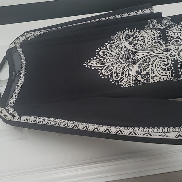 Dress - Picture 2 of 4